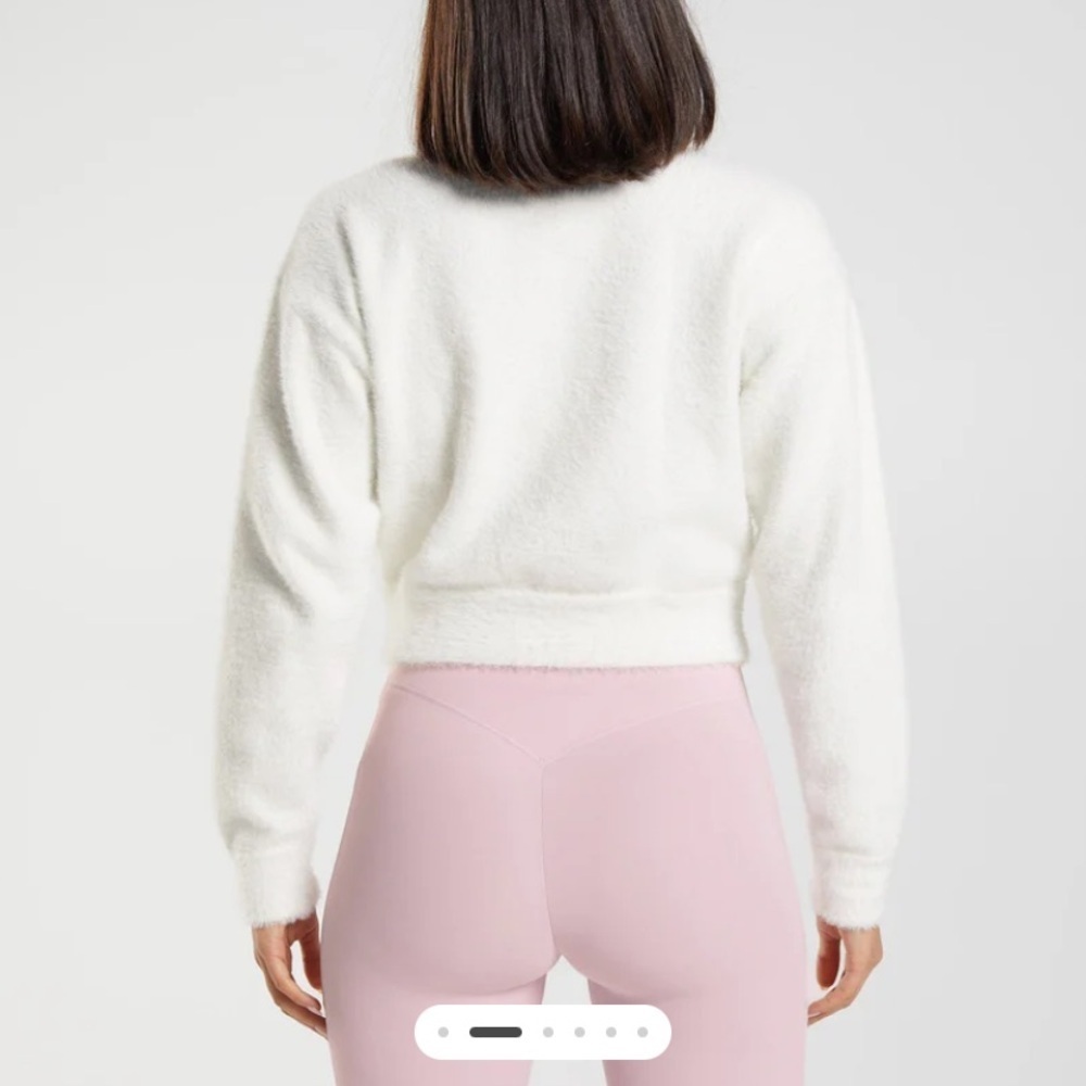 Whitney Simmons x gymshark  EYELASH KNIT JACKET
Casual summer crop active $109 - Picture 3 of 13